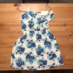 Frenchi Dresses - NWT Frenchi Floral Dress Frenchi Dresses - NWT Frenchi Floral Dress